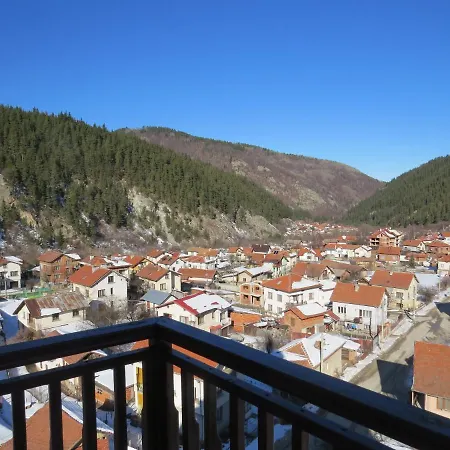 Panoramic 301 In Eagle Rock Complex