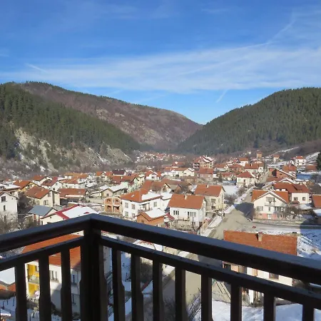 Panoramic 301 In Eagle Rock Complex