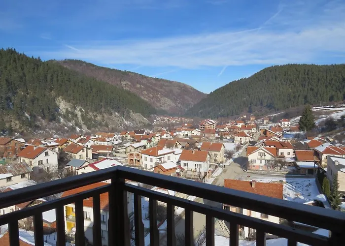 Panoramic 301 In Eagle Rock Complex